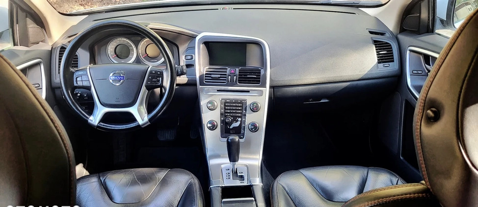 Volvo XC 60 cena 75000 przebieg: 163200, rok produkcji 2012 z Gdynia małe 232